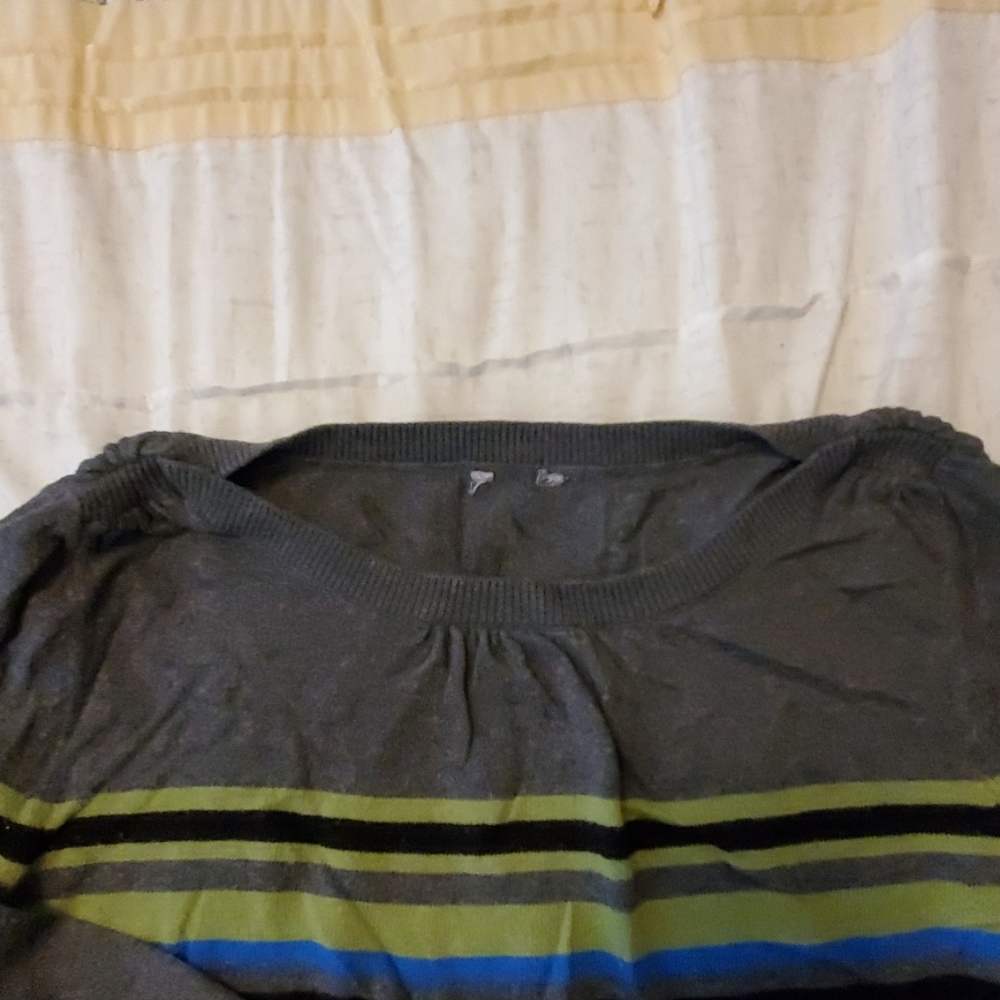 Sweater - Picture 2 of 2